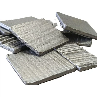 W jaki sposób transportowane są płatki elektrolityczne?